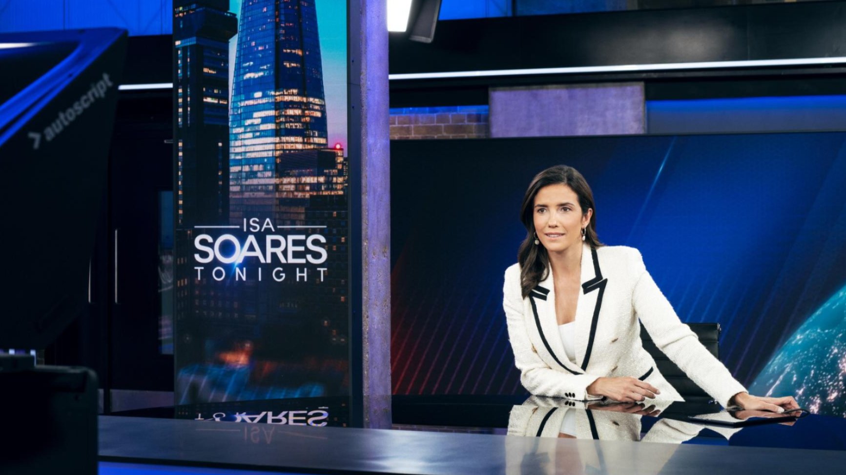 Soares on set of her new show